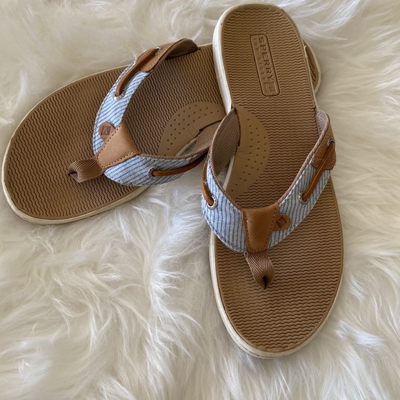 Sperry Flip Flops - Picture 2 of 7